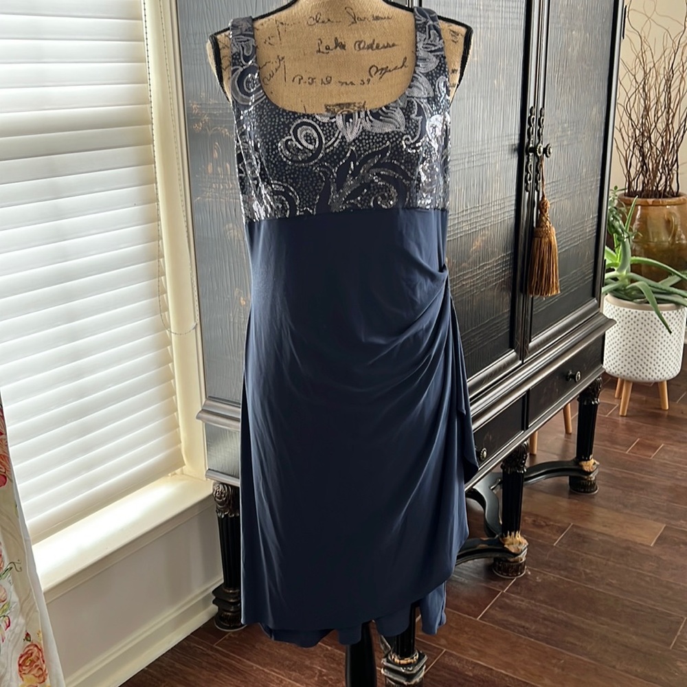 Alex Evenings Stunning sequin navy blue dress.